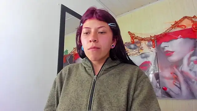 Raven Rouge  online show from October 31, 5:15 am