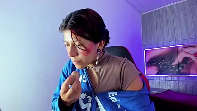 Raven Rouge  online show from January 16, 7:51 pm