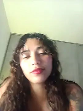 Vikyvoyeur online show from March 6, 3:56 am