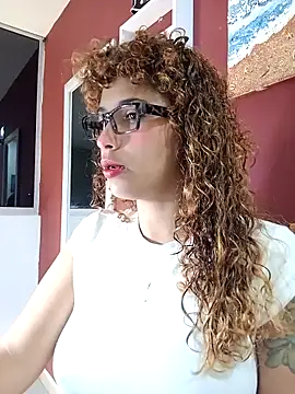 Vikyvoyeur online show from November 25, 3:07 am