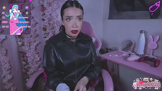 victoriabb28 online show from April 4, 3:35 am