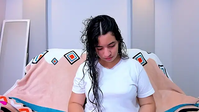 Nicol Chang online show from November 21, 8:19 pm