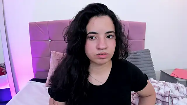 Nicol Chang online show from February 20, 8:44 pm