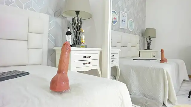 naia cox online show from March 27, 8:26 am