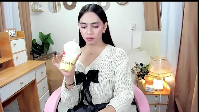 joyfulmartinaa online show from October 6, 3:57 pm