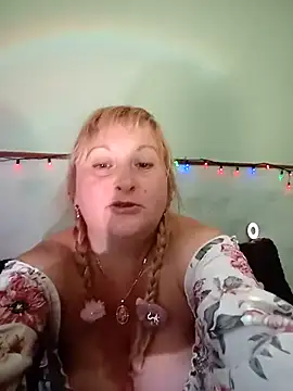 Snapshot of XHelenaX90 chatting on September 24, 9:05 am XHelenaX90 online show from September 24, 9:05 am