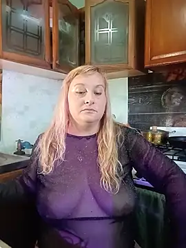Snapshot of XHelenaX90 chatting on October 19, 12:30 pm XHelenaX90 online show from October 19, 12:30 pm