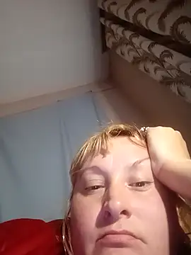 Snapshot of XHelenaX90 chatting on November 10, 6:35 pm XHelenaX90 online show from November 10, 6:35 pm