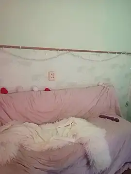 Snapshot of XHelenaX90 chatting on February 16, 7:56 pm XHelenaX90 online show from February 16, 7:56 pm