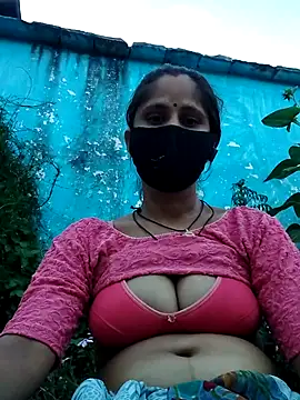 Snapshot of Hot-ilaiy chatting on October 4, 12:07 pm Hot-ilaiy online show from October 4, 12:07 pm