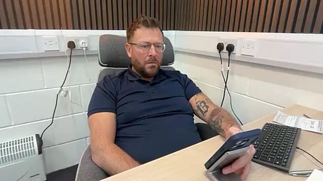 bilf1978 online show from March 4, 7:05 am