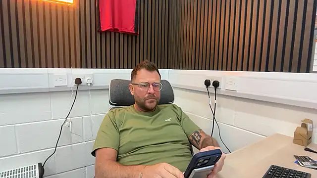 bilf1978 online show from March 10, 7:34 am