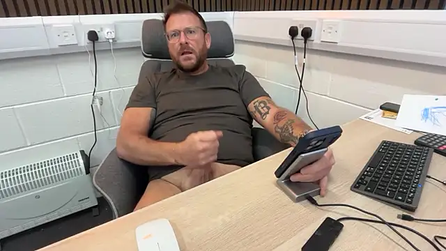 bilf1978 online show from April 29, 8:40 am