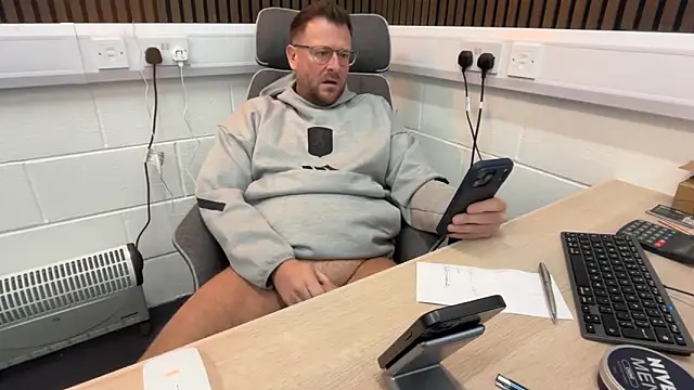 bilf1978 online show from March 30, 9:33 am