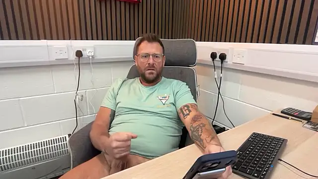 bilf1978 online show from March 20, 9:21 am