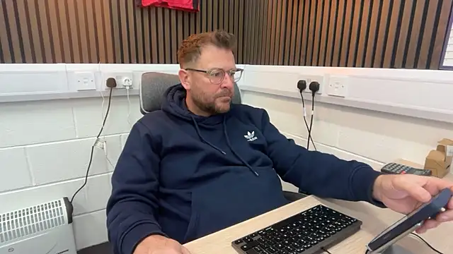 bilf1978 online show from March 17, 6:49 am