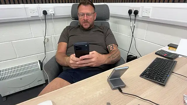 bilf1978 online show from June 2, 6:02 am