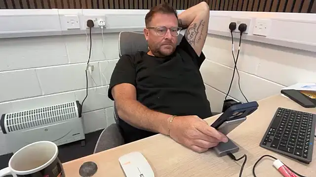 bilf1978 online show from April 15, 8:53 am