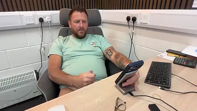 bilf1978 online show from April 27, 6:44 am