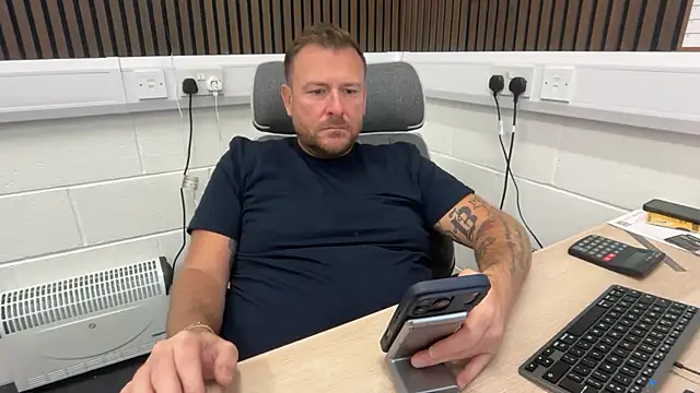 bilf1978 online show from June 25, 6:51 am