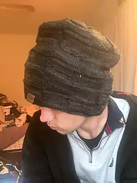 XanderOzzz online show from December 18, 5:39 pm