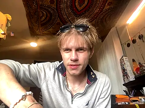 XanderOzzz online show from October 21, 9:03 pm