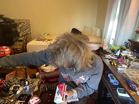 XanderOzzz online show from May 8, 1:04 pm
