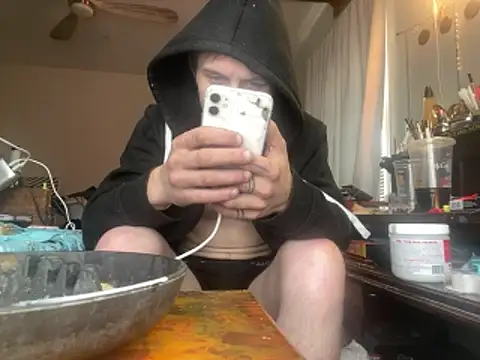 XanderOzzz online show from December 17, 2:44 pm