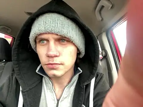 XanderOzzz online show from January 10, 2:45 pm