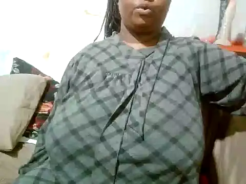 bustydivaxx21 online show from September 25, 6:25 pm