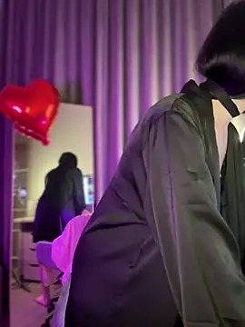 Snapshot of bigJuicyPussy chatting on February 14, 1:33 pm bigJuicyPussy online show from February 14, 1:33 pm