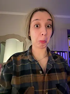 Snapshot of bigJuicyPussy chatting on January 31, 7:12 pm bigJuicyPussy online show from January 31, 7:12 pm