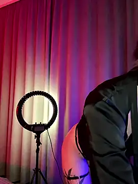 bigJuicyPussy online show from January 17, 2:09 pm