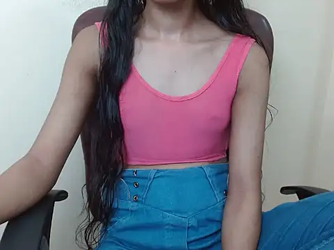 smallcuute online show from September 13, 9:09 am