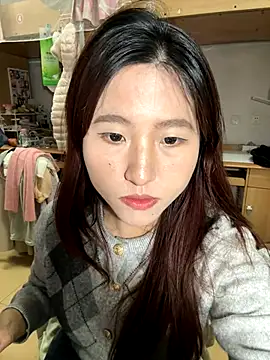 ououlovelove online show from November 19, 8:25 am