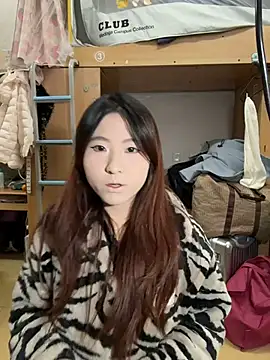 ououlovelove online show from February 1, 8:56 am