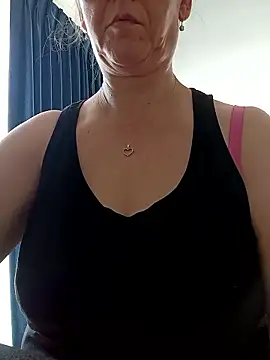 StrawberryBels online show from January 12, 12:39 am
