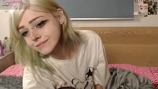 triplebakaaa online show from November 18, 7:06 pm