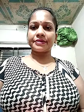 Snapshot of Payel_50 chatting on July 15, 4:47 pm Payel 50 online show from July 15, 4:47 pm