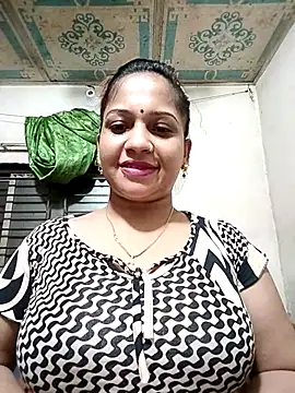 Snapshot of Payel_50 chatting on July 8, 3:45 pm Payel 50 online show from July 8, 3:45 pm