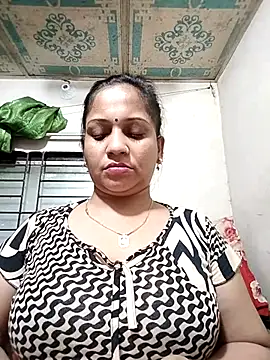 Snapshot of Payel_50 chatting on June 24, 11:57 pm Payel 50 online show from June 24, 11:57 pm