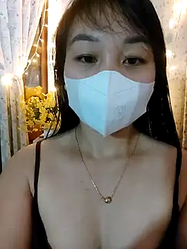 Laurie369 online show from October 1, 4:00 pm