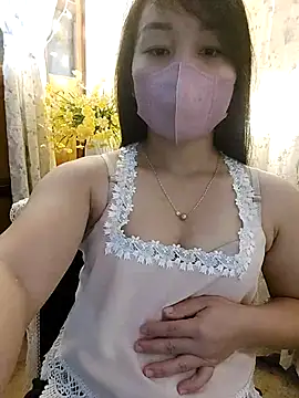 Laurie369 online show from September 26, 3:30 pm