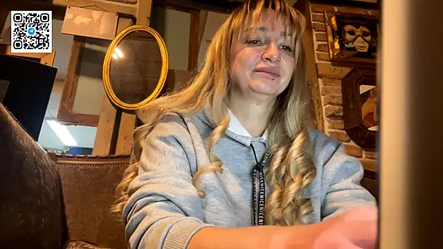 Snapshot of Lapussia chatting on November 29, 1:55 pm Lapussia online show from November 29, 1:55 pm