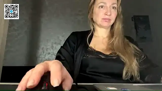 Snapshot of Lapussia chatting on December 14, 7:41 pm Lapussia online show from December 14, 7:41 pm