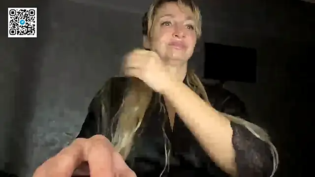 Snapshot of Lapussia chatting on October 22, 7:24 pm Lapussia online show from October 22, 7:24 pm