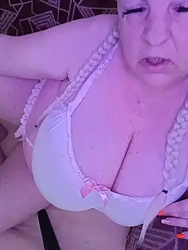 Snapshot of AnnStefani@xh chatting on July 15, 3:41 pm AnnStefanixh online show from July 15, 3:41 pm