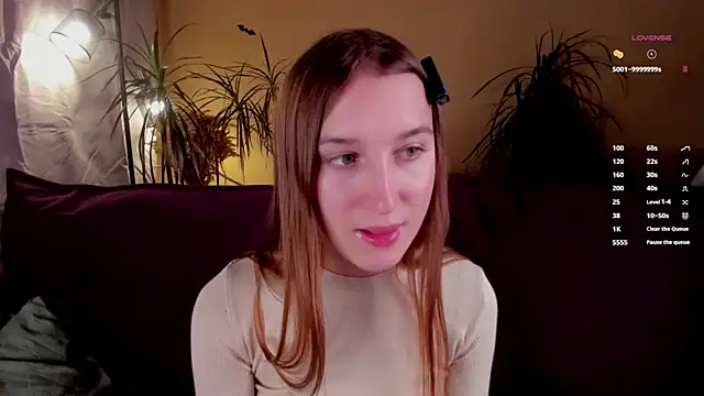 Snapshot of NanaMertins chatting on October 31, 1:02 am NanaMertins online show from October 31, 1:02 am