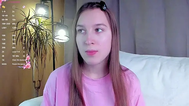 Snapshot of NanaMertins chatting on November 28, 1:28 am NanaMertins online show from November 28, 1:28 am