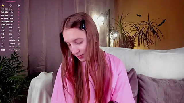 Snapshot of NanaMertins chatting on November 1, 1:12 am NanaMertins online show from November 1, 1:12 am